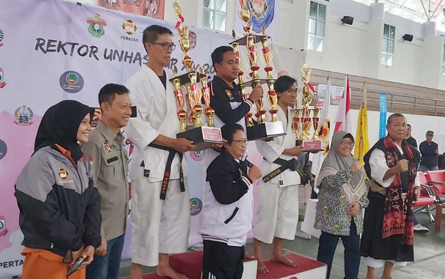 Sorong Juara Umum Turnamen Kempo Rektor Unhas Cup 2022